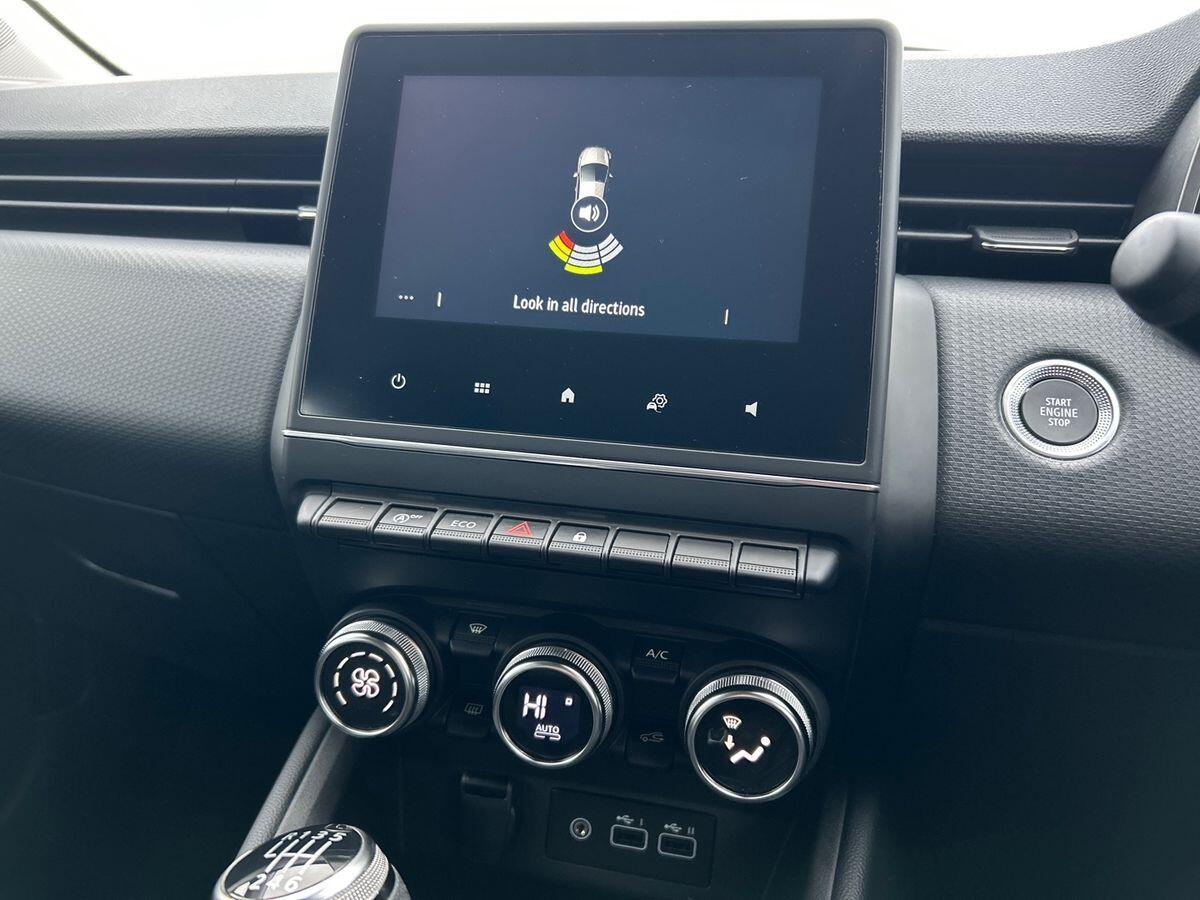 Used Renault Clio 2023 for sale - 76890137: Photo 17