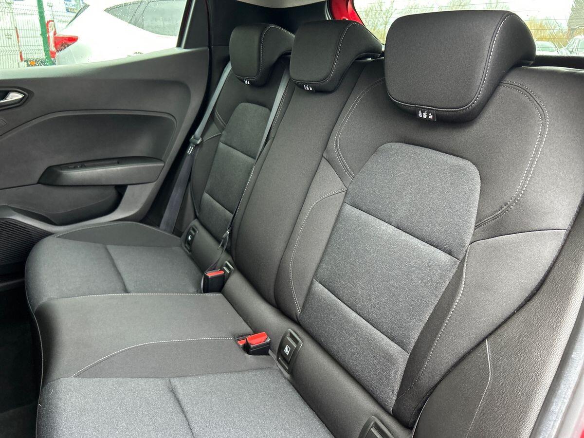 Used Renault Clio 2023 for sale - 76890137: Photo 21