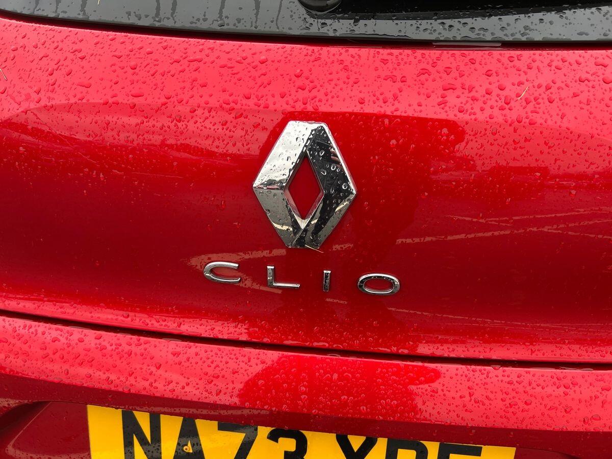 Used Renault Clio 2023 for sale - 76890137: Photo 25
