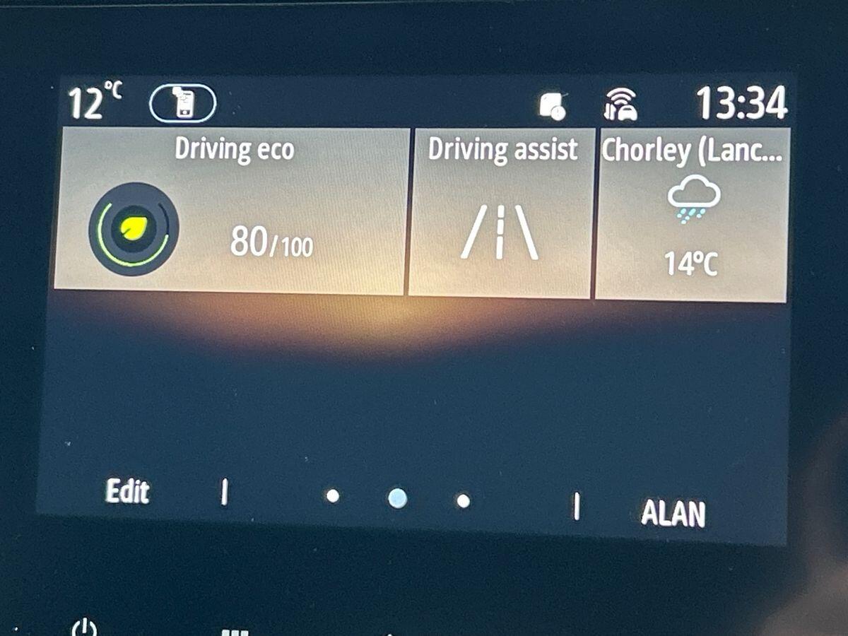 Used Renault Clio 2023 for sale - 76890137: Photo 32