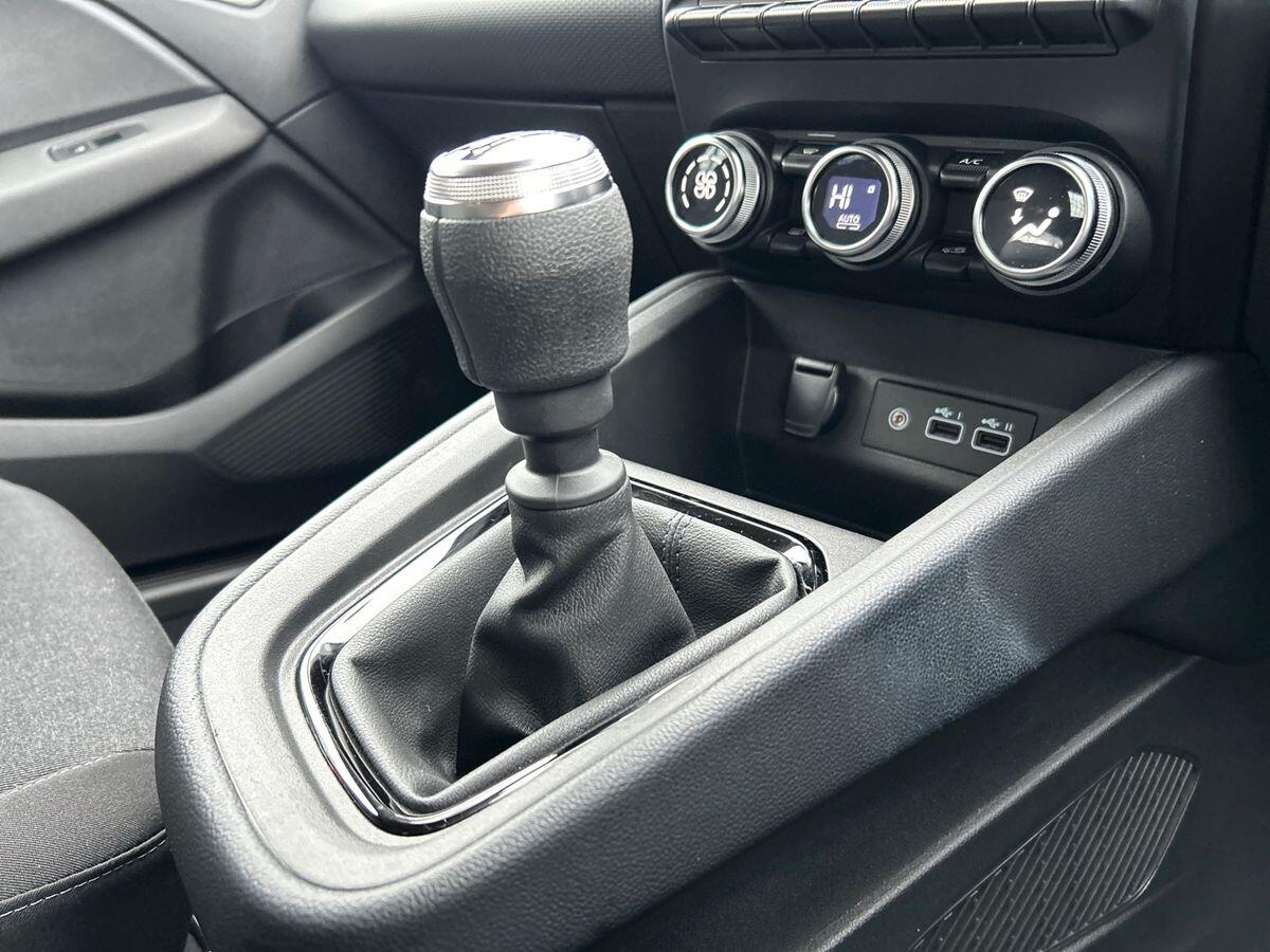 Used Renault Clio 2023 for sale - 76890137: Photo 39