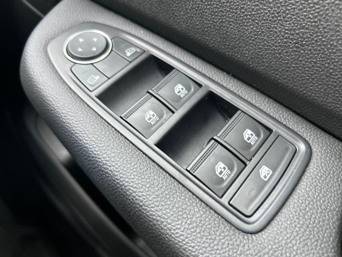 Used Renault Clio 2023 for sale - 76890137: Photo 45