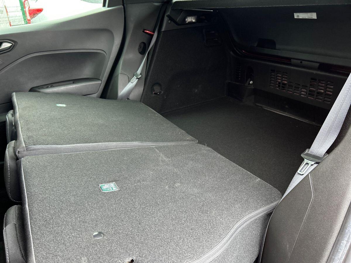 Used Renault Clio 2023 for sale - 76890137: Photo 46