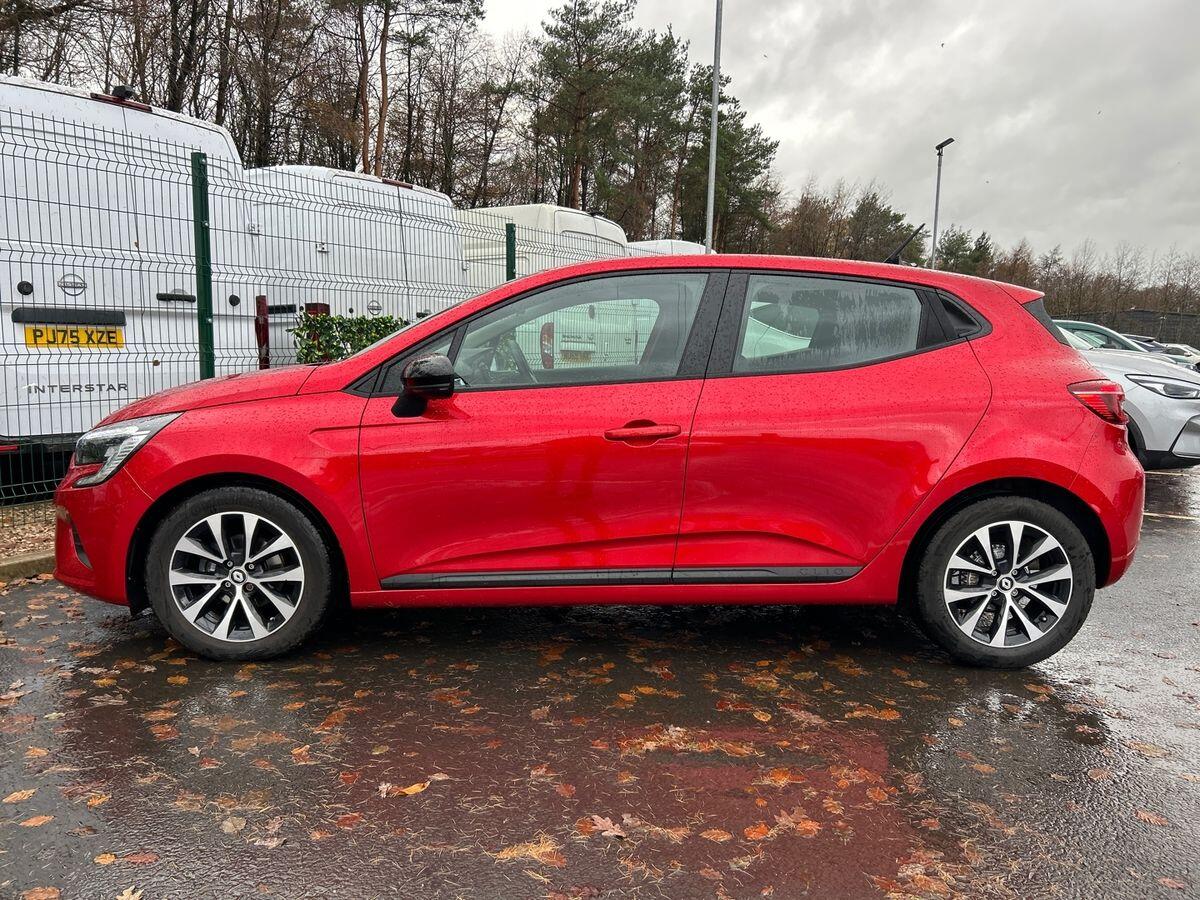 Used Renault Clio 2023 for sale - 76890137: Photo 6