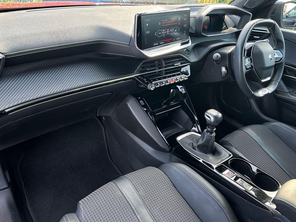 Used Peugeot 2008 2021 for sale - 77943682: Photo 2