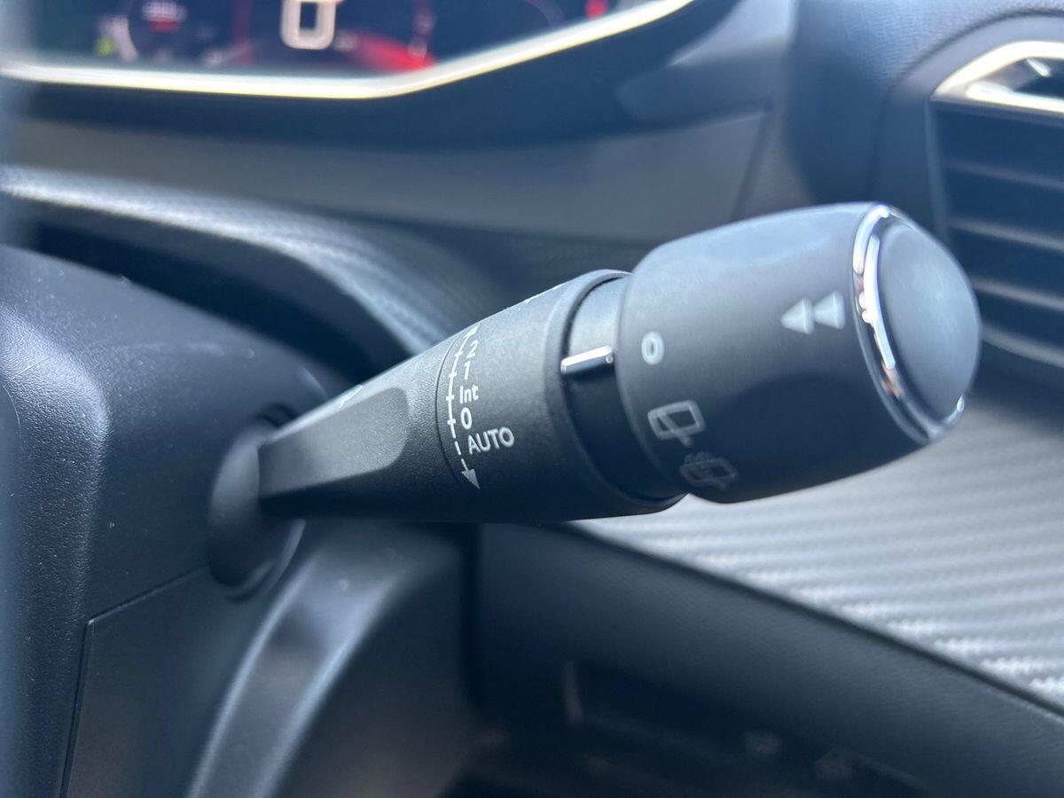 Used Peugeot 2008 2021 for sale - 77943682: Photo 32