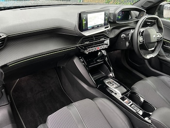 Used Peugeot 2008 2022 for sale - 76449990: Photo