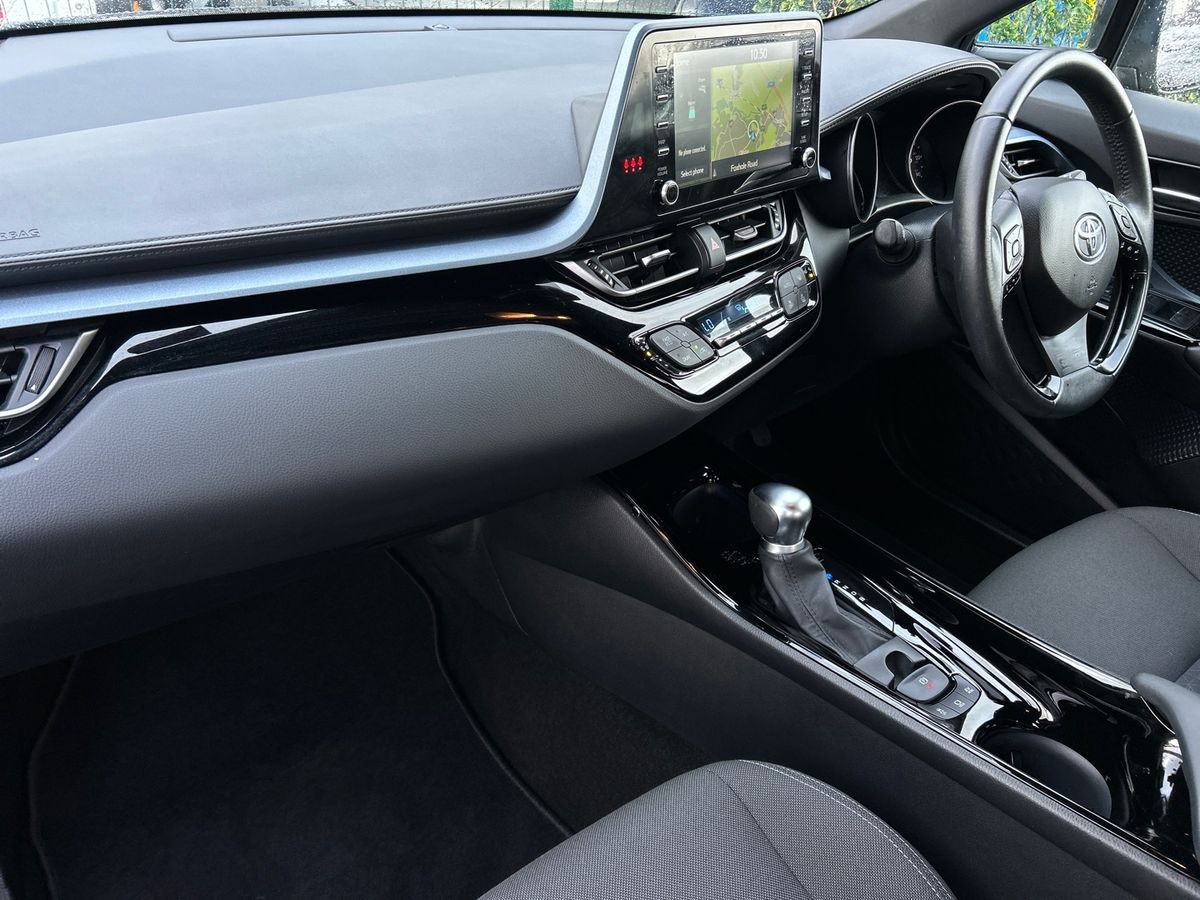 Used Toyota C-HR 2020 for sale - 77567877: Photo 2