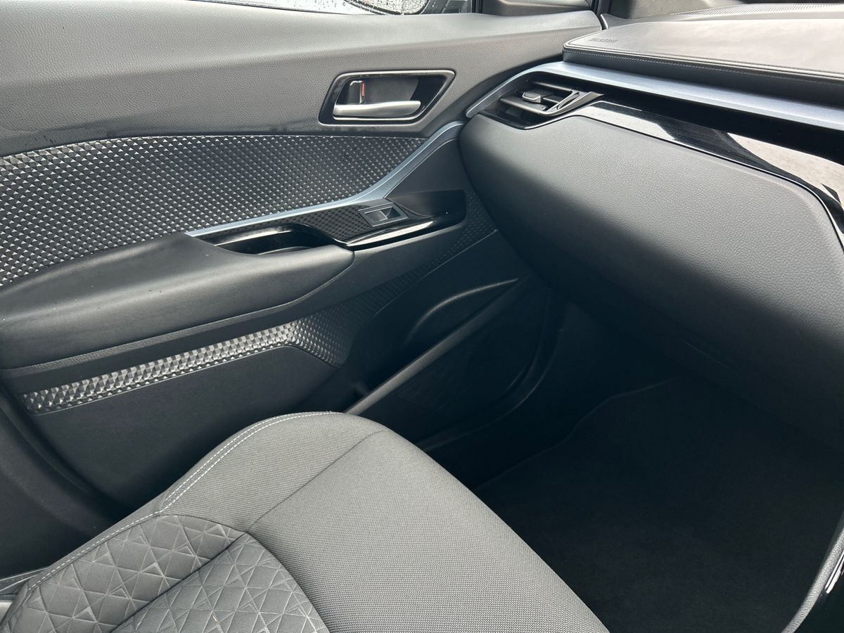 Used Toyota C-HR 2020 for sale - 77567877: Photo 40