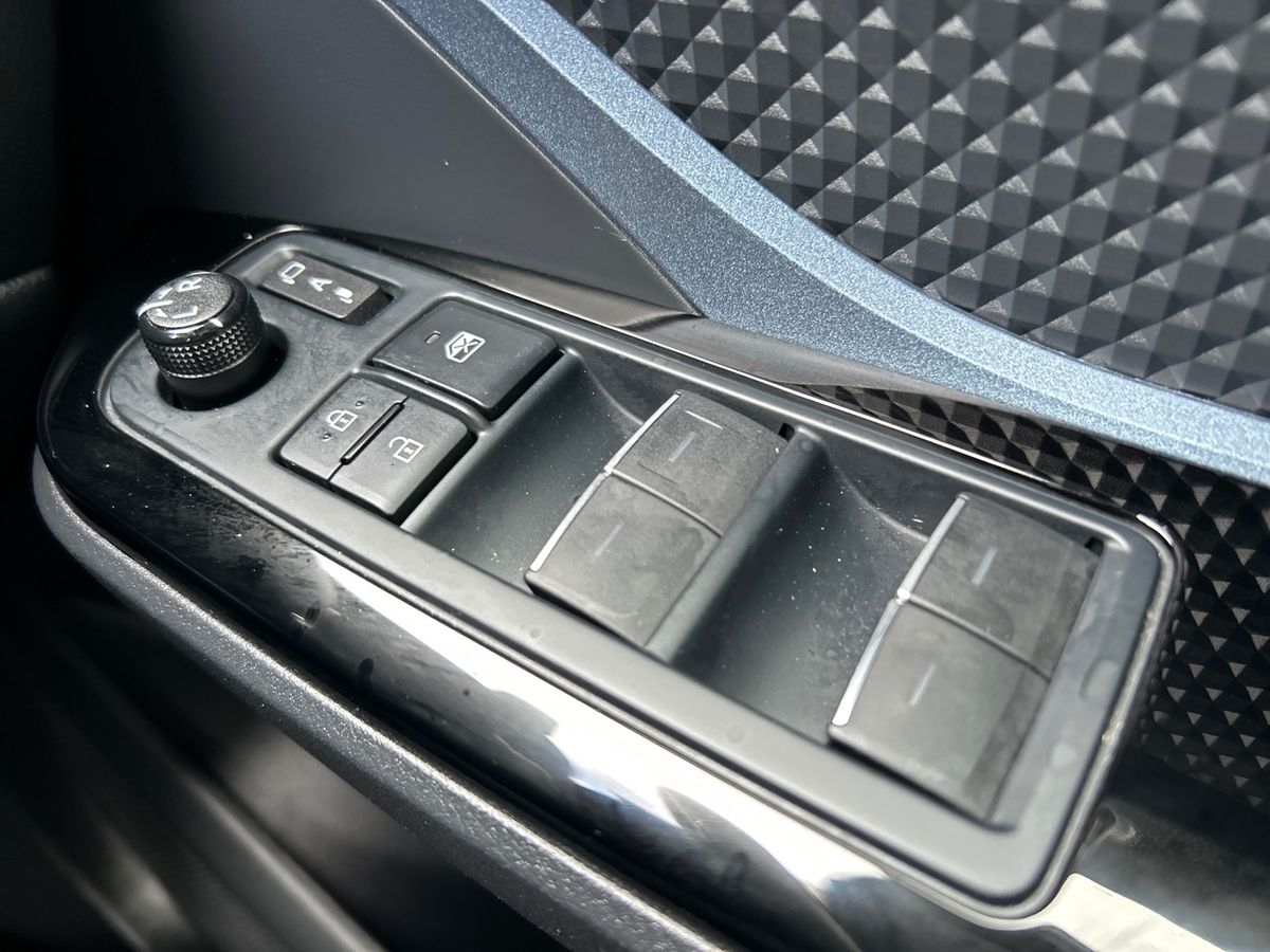 Used Toyota C-HR 2020 for sale - 77567877: Photo 43