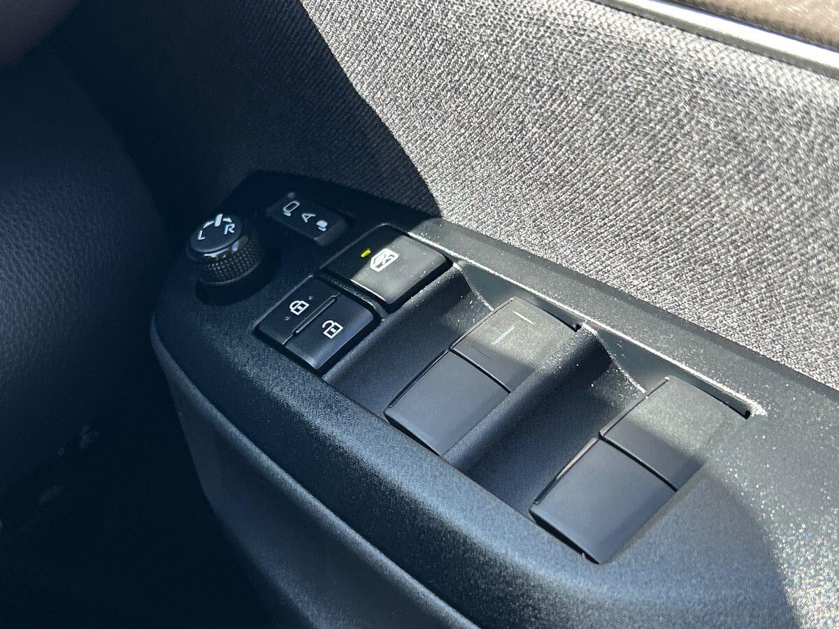 Used Toyota Yaris Cross 2024 for sale - 77458913: Photo 33