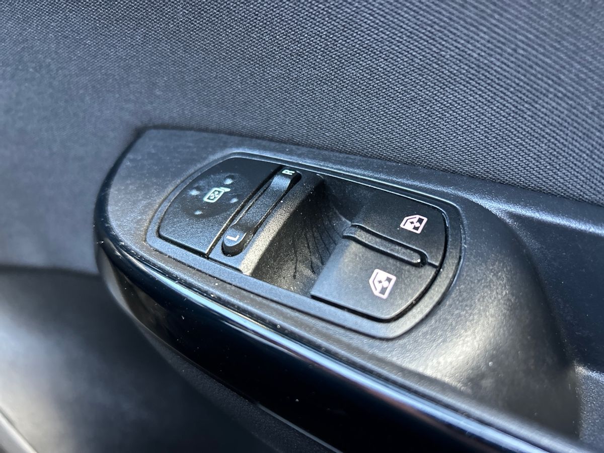 Used Vauxhall Corsa 2017 for sale - 77831209: Photo 45