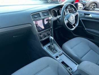 Used Volkswagen Golf 2019 for sale - 74741428: Photo