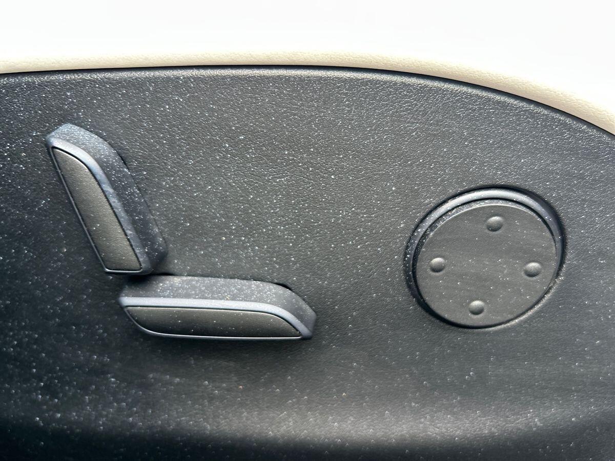 Used Tesla Model S 2019 for sale - 78213446: Photo 42