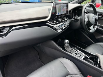 Used Toyota C-HR 2022 for sale - 78026629: Photo