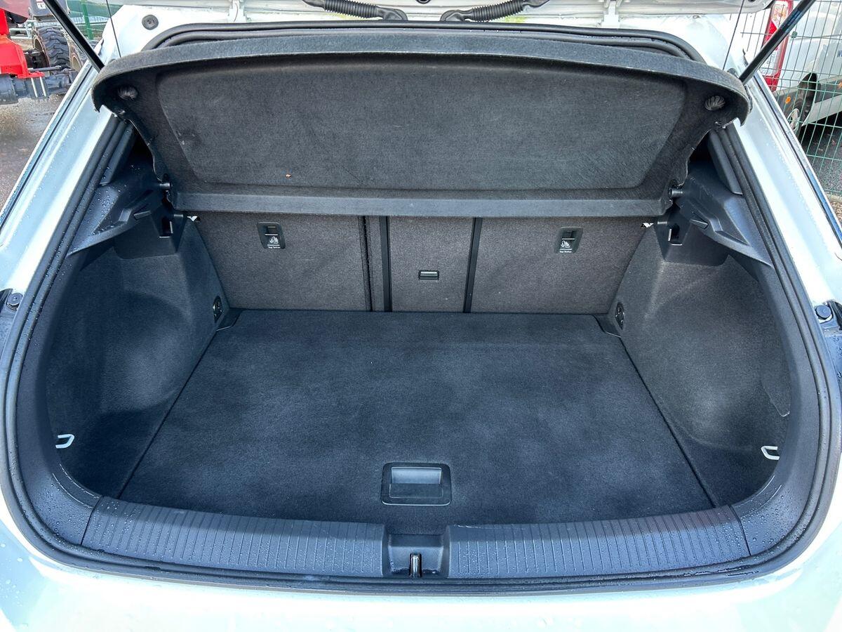 Used Volkswagen T-Roc 2018 for sale - 77002112: Photo 21