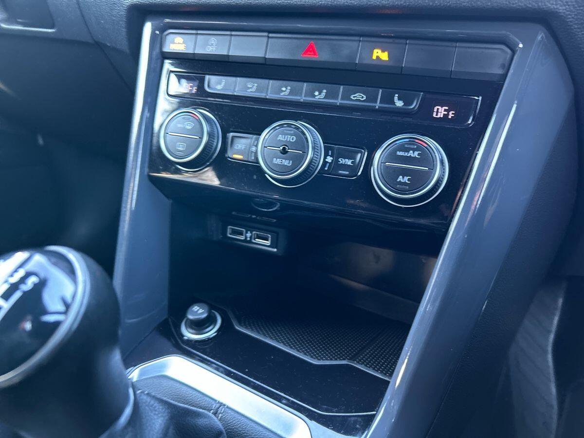 Used Volkswagen T-Roc 2018 for sale - 77002112: Photo 34