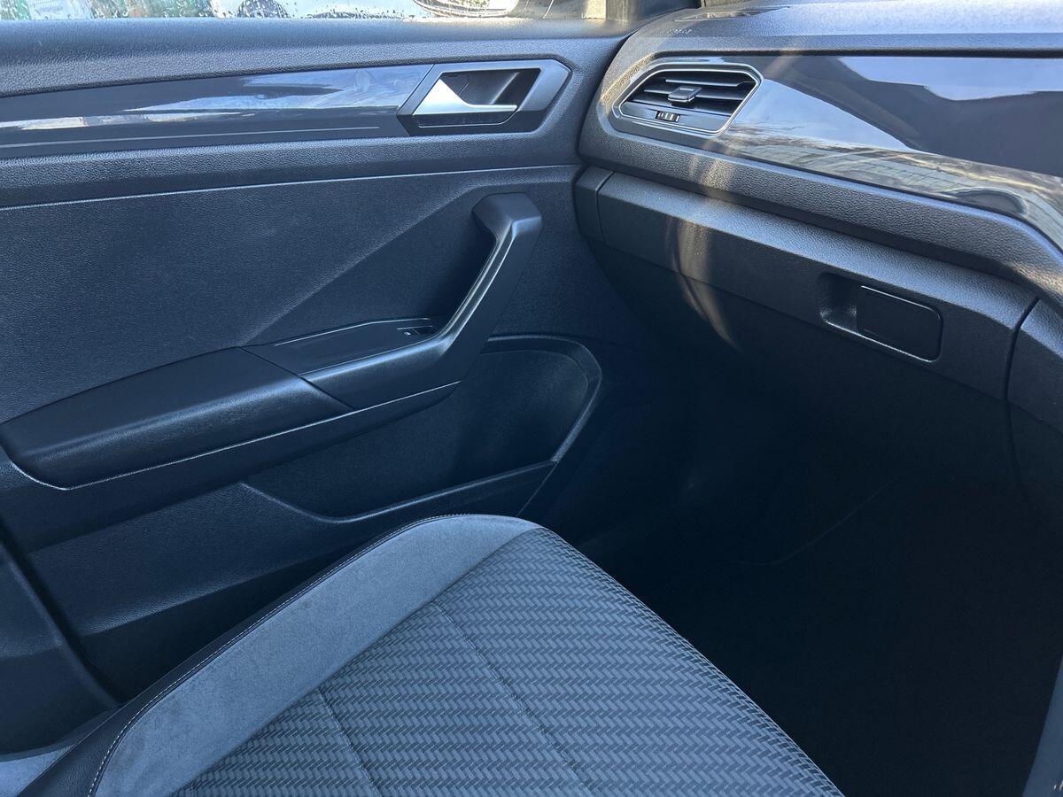 Used Volkswagen T-Roc 2018 for sale - 77002112: Photo 38