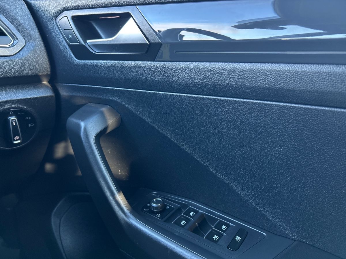 Used Volkswagen T-Roc 2018 for sale - 77002112: Photo 41