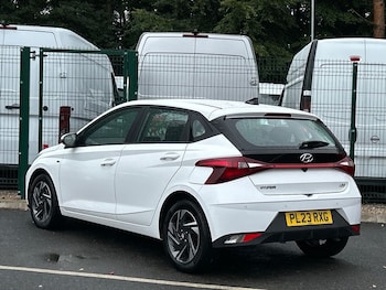 Used Hyundai i20 2023 for sale - 75690371: Photo