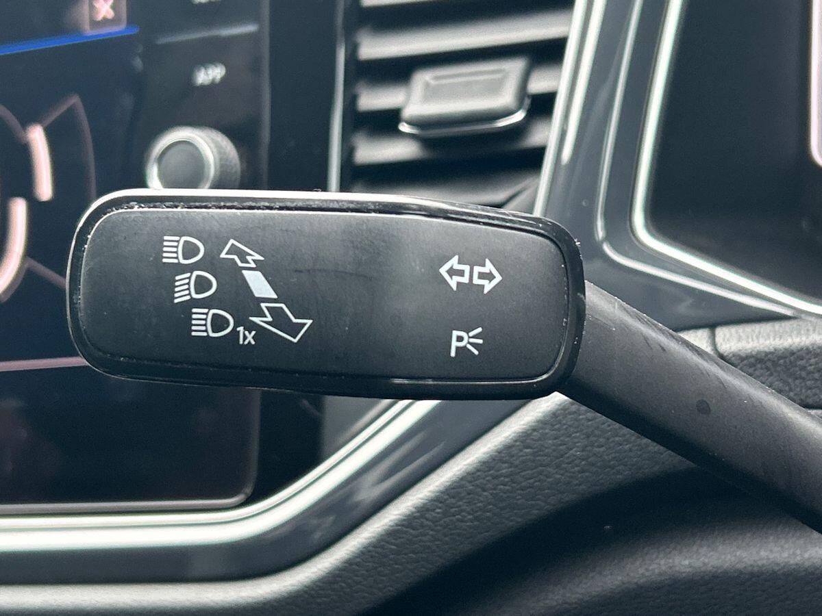 Used Volkswagen T-Roc 2019 for sale - 77620429: Photo 29