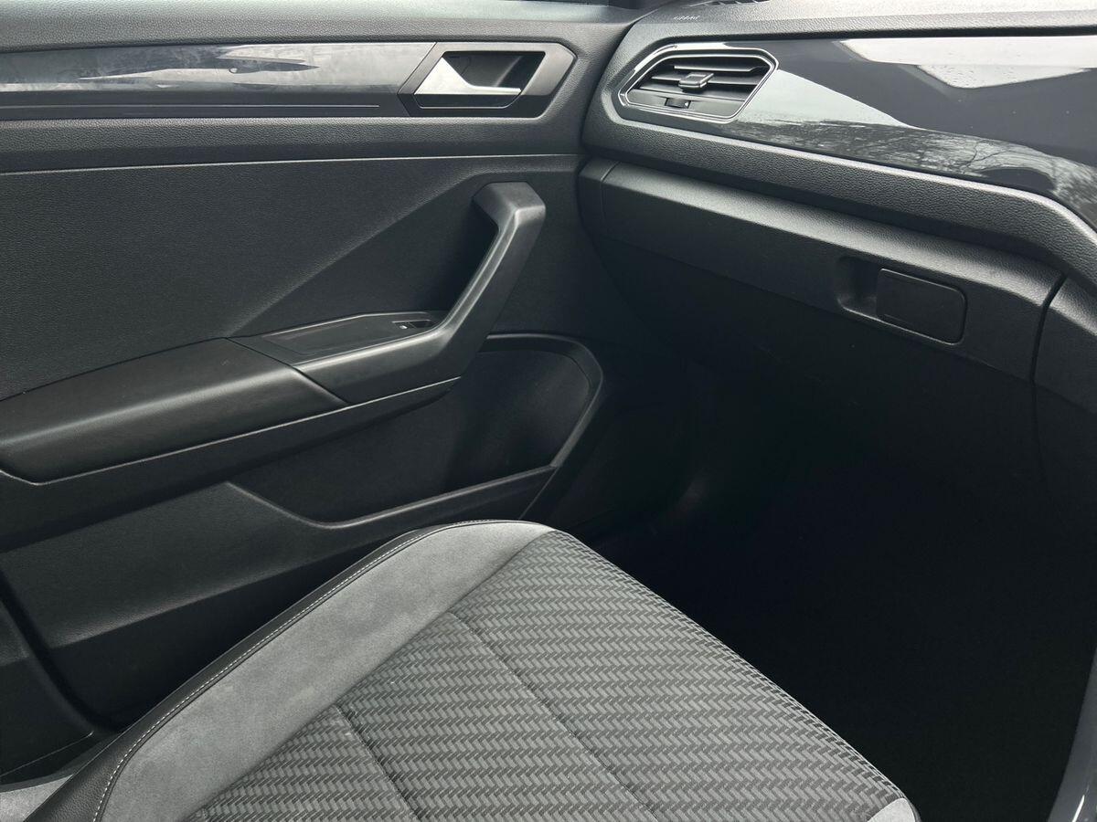 Used Volkswagen T-Roc 2019 for sale - 77620429: Photo 41