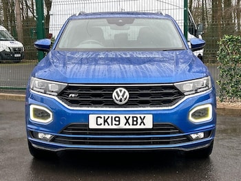 Used Volkswagen T-Roc 2019 for sale - 77620429: Photo