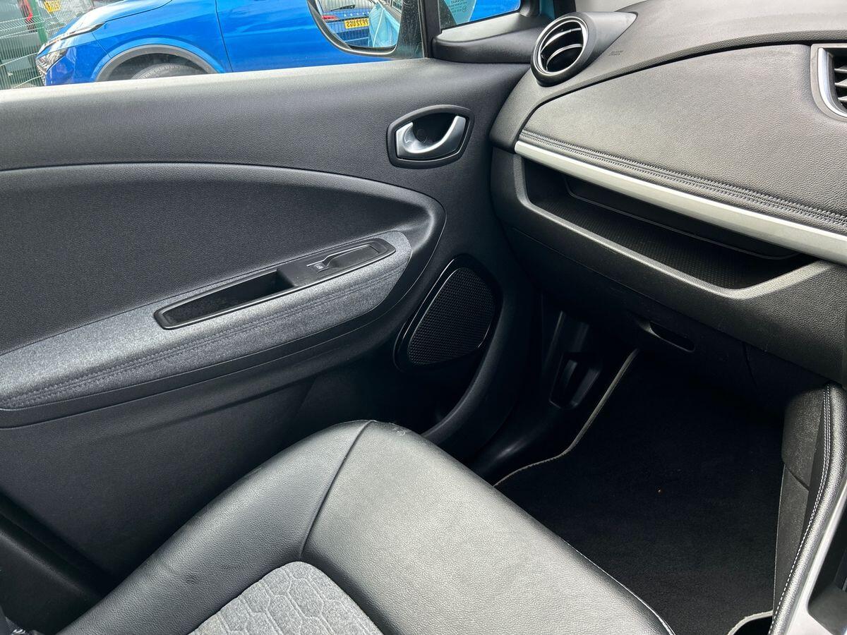 Used Renault Zoe 2021 for sale - 78038141: Photo 43