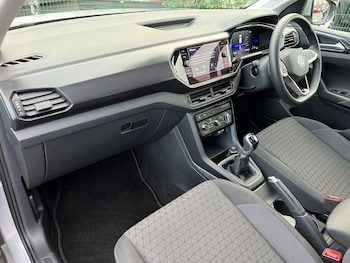 Used Volkswagen T-Cross 2023 for sale - 77324060: Photo