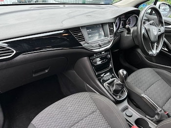 Used Vauxhall Astra 2017 for sale - 77567875: Photo