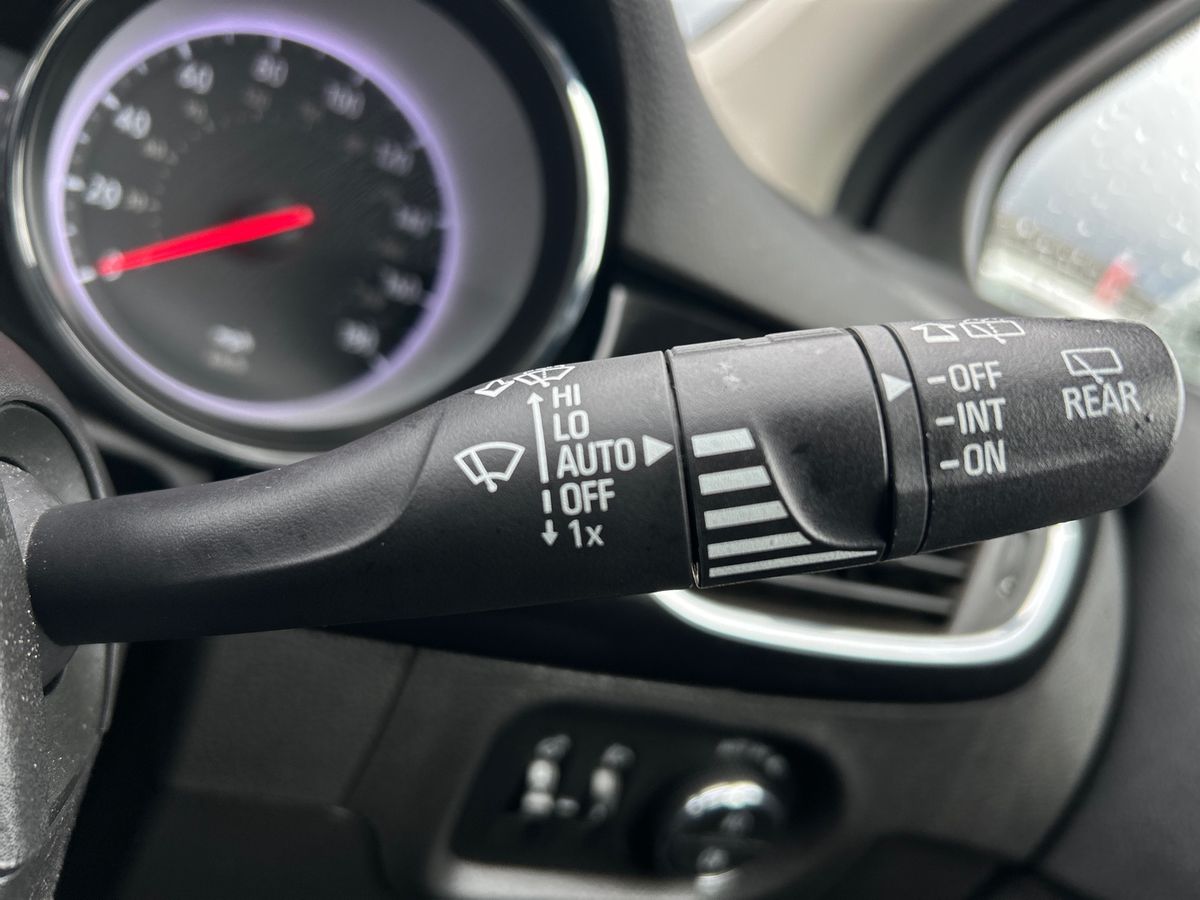 Used Vauxhall Astra 2017 for sale - 77567875: Photo 32