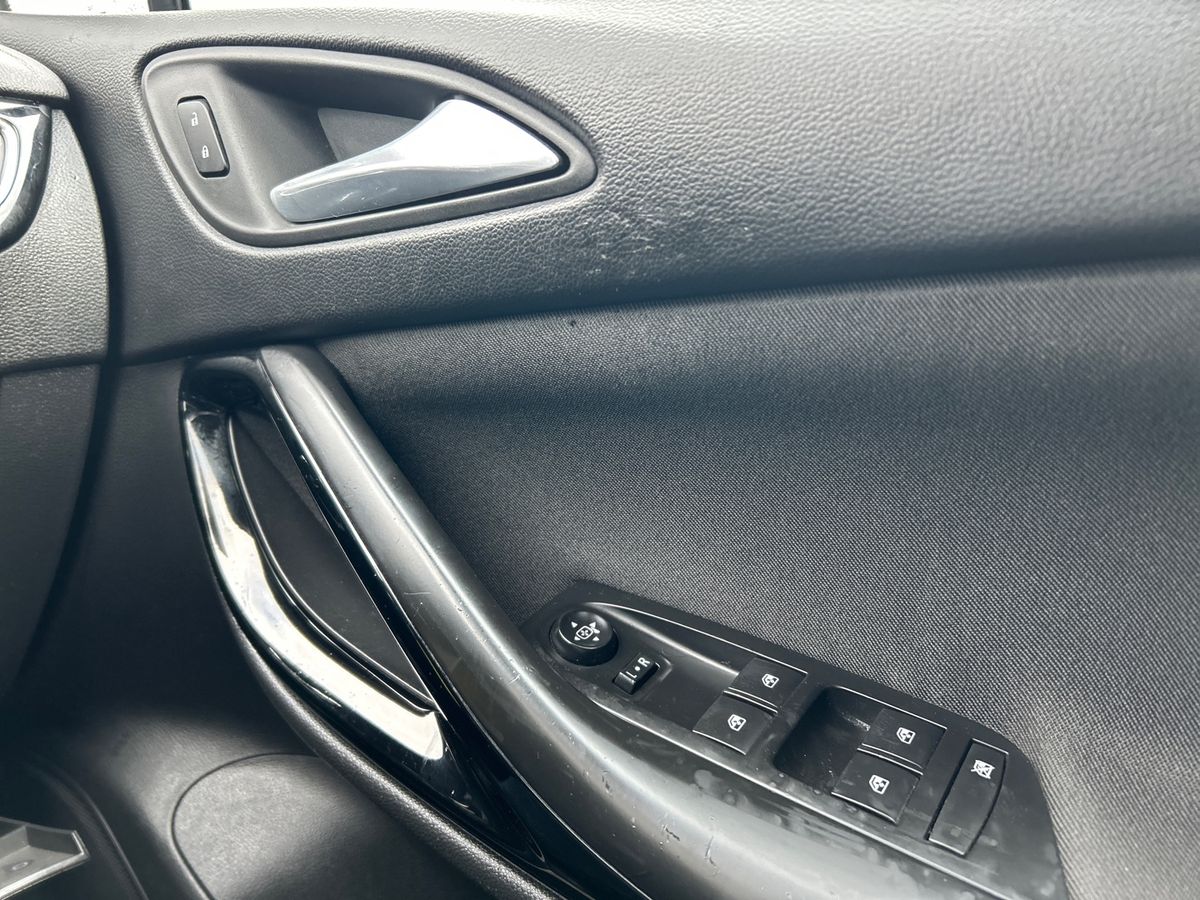 Used Vauxhall Astra 2017 for sale - 77567875: Photo 44