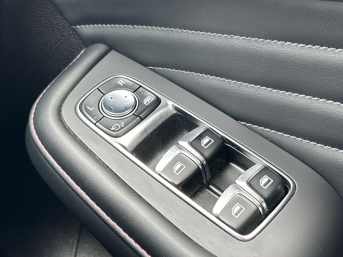 Vehicle 33