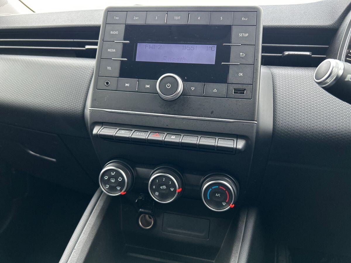 Used Renault Clio 2019 for sale - 77123678: Photo 17