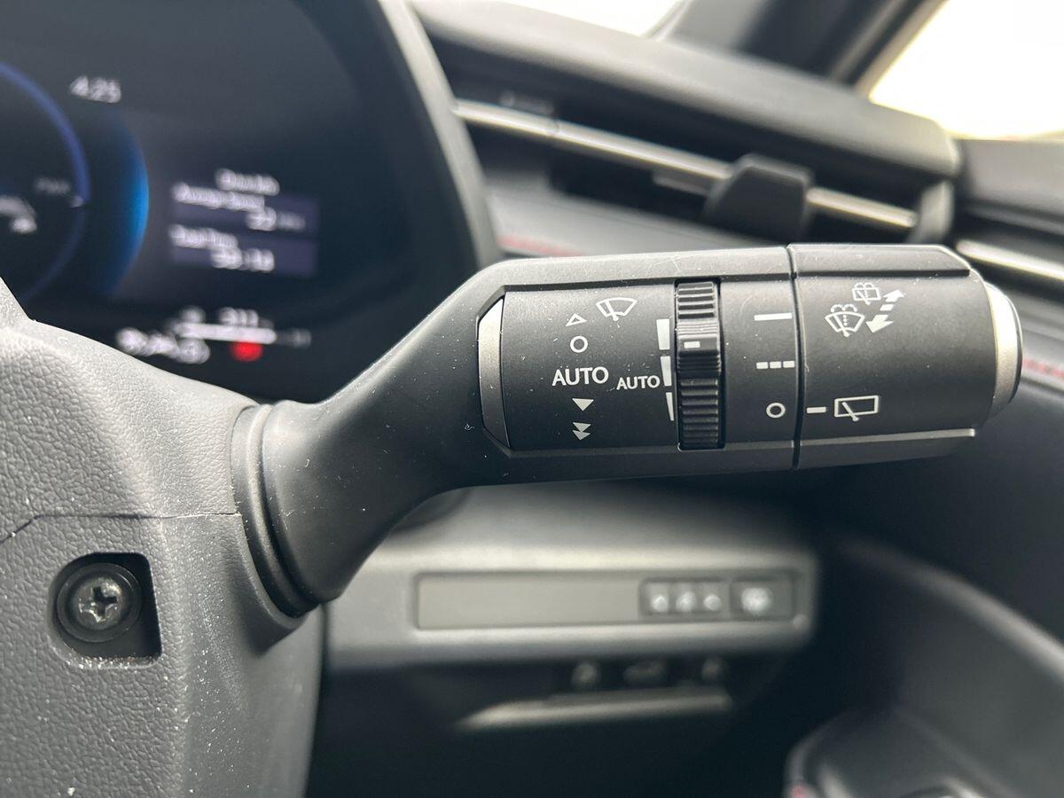 Used Lexus LBX 2024 for sale - 76299903: Photo 31