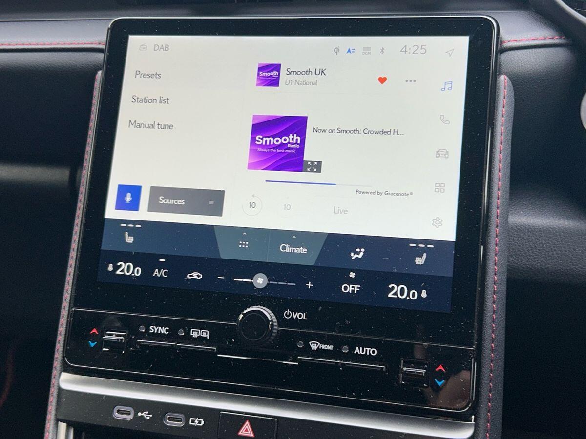 Used Lexus LBX 2024 for sale - 76299903: Photo 9