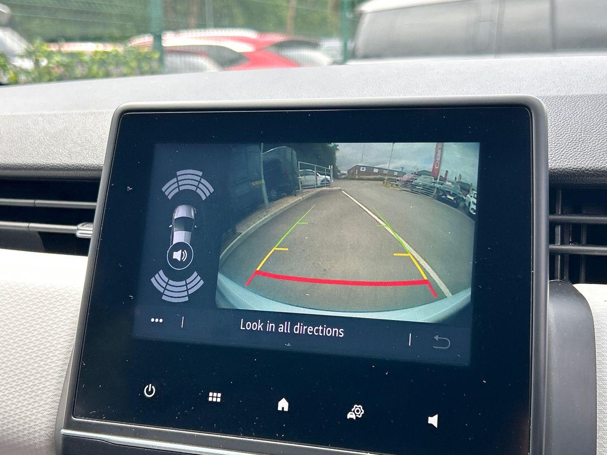 Used Renault Clio 2022 for sale - 76412736: Photo 9