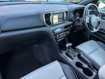 Used Kia Sportage 2017 for sale - 76641735: Photo