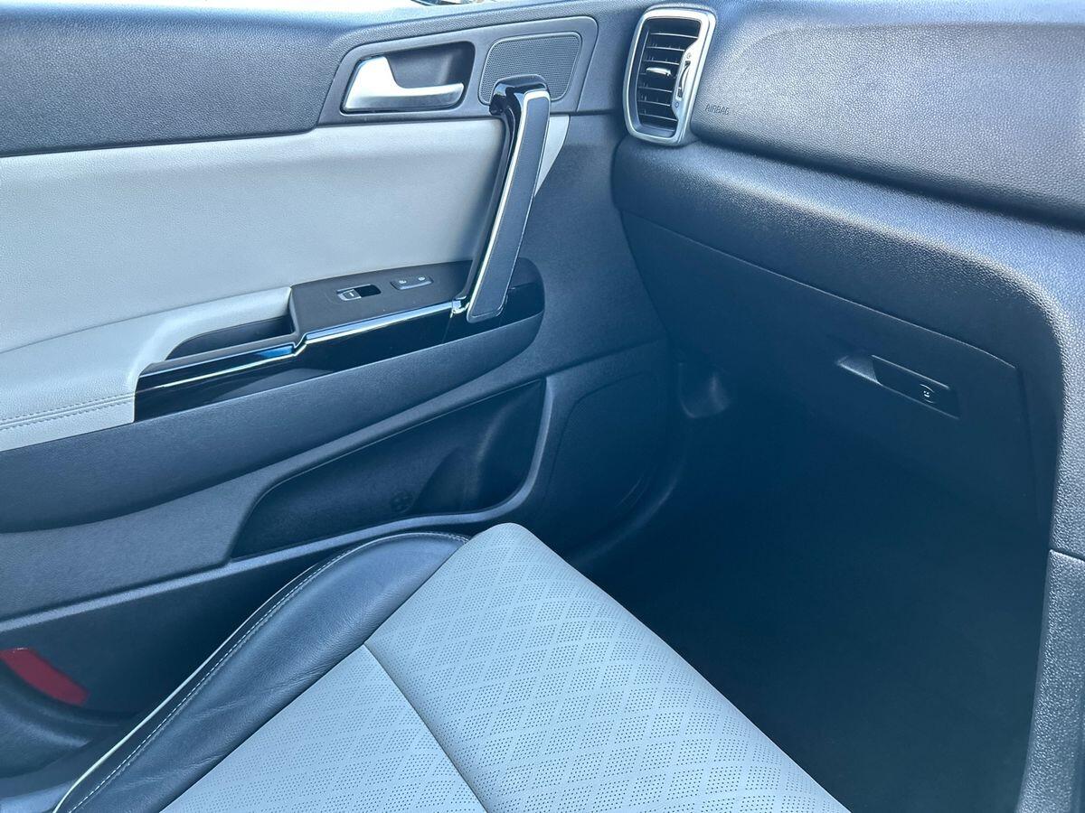 Used Kia Sportage 2017 for sale - 76641735: Photo 43