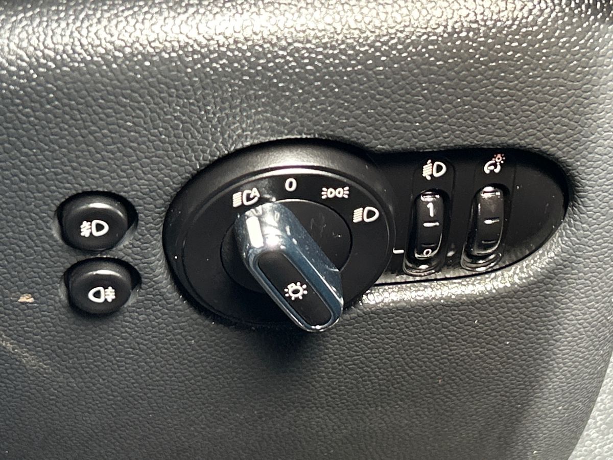 Used MINI Hatch 2019 for sale - 78163456: Photo 40