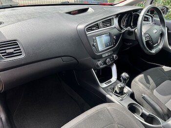 Used Kia Ceed 2018 for sale - 78956235: Photo