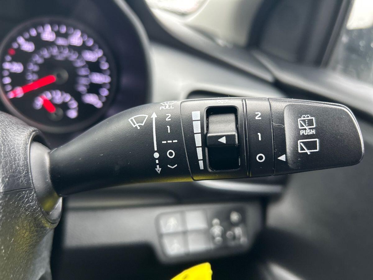 Used Kia Stonic 2019 for sale - 76421457: Photo 31