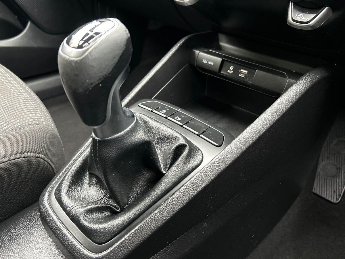 Used Kia Stonic 2019 for sale - 76421457: Photo 38