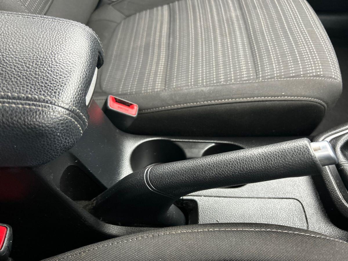 Used Kia Stonic 2019 for sale - 76421457: Photo 39