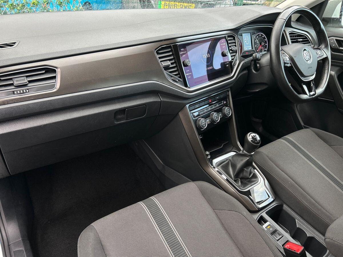 Used Volkswagen T-Roc 2020 for sale - 76435952: Photo 2