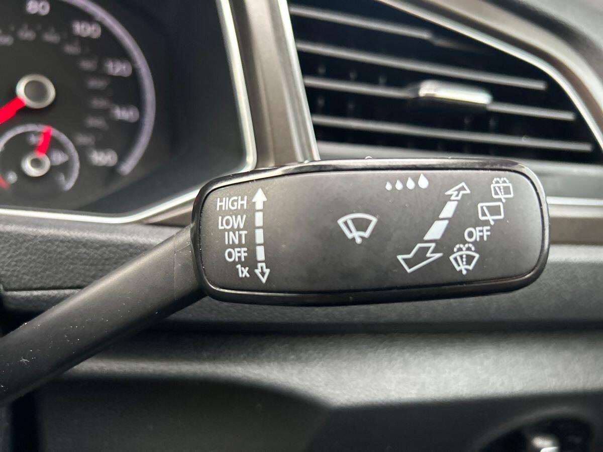 Used Volkswagen T-Roc 2020 for sale - 76435952: Photo 30