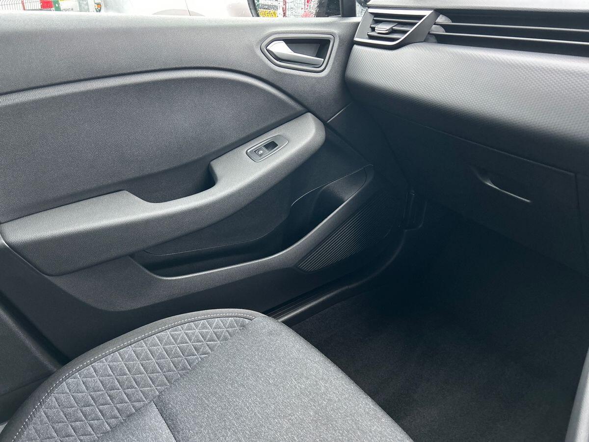 Used Renault Clio 2023 for sale - 77700705: Photo 42