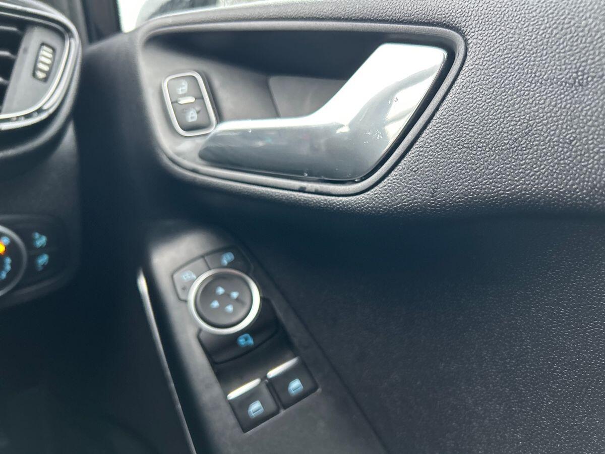 Used Ford Fiesta 2019 for sale - 76890332: Photo 43