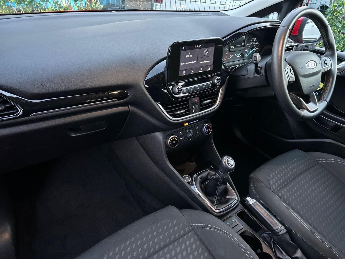 Used Ford Fiesta 2018 for sale - 76762621: Photo 2