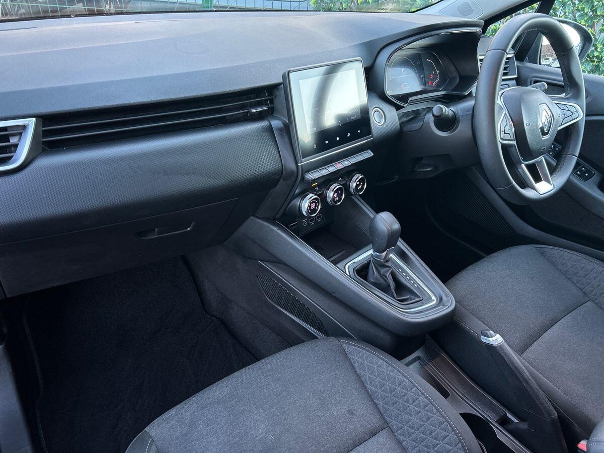 Used Renault Clio 2022 for sale - 77199378: Photo 2